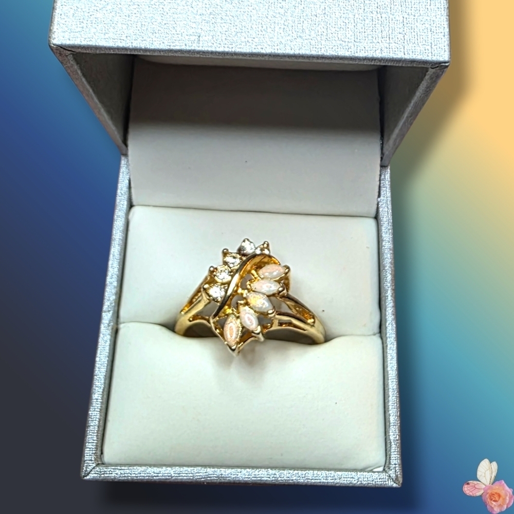 Vintage Uncas Opal Rhinestone Bypass Ring Size 11.5 Gold Tone 558
